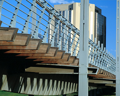 pedestrian bridge birrarung marr